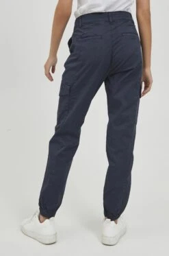 OXMO OxcocoPantaloni CargoTotal Eclipse Donna Pantaloni 1OX21A00M-K11 -Zalando outlet 046126f4a8eb4e5a930fde3e82ab0720