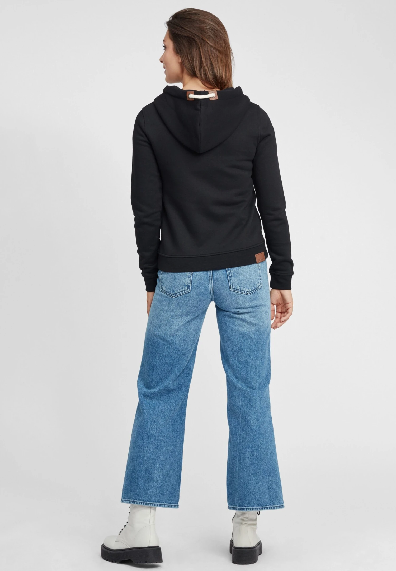 OXMO OxvickyFelpa Con ZipBlack Donna Felpe 1OX21J00E-Q11 3 OXMO OxvickyFelpa Con ZipBlack Donna Felpe 1OX21J00E-Q11 - immagine 3