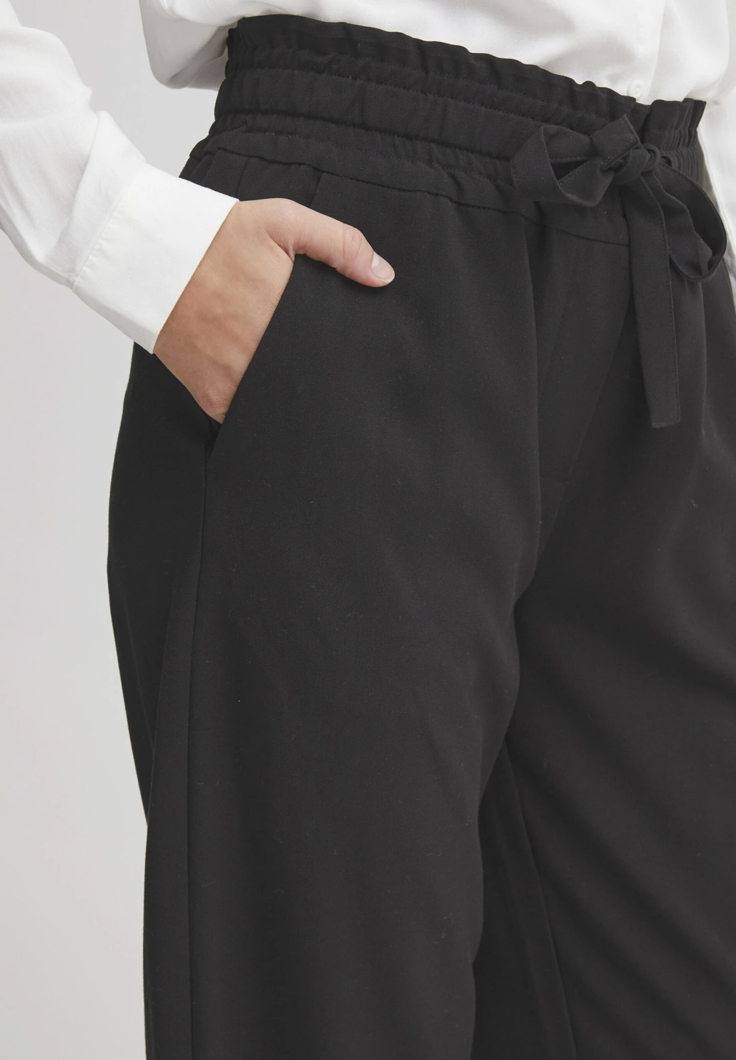 OXMO Oxdania PaPantaloniBlack Donna Pantaloni 1OX21A014-Q11 4 OXMO Oxdania PaPantaloniBlack Donna Pantaloni 1OX21A014-Q11 - immagine 4