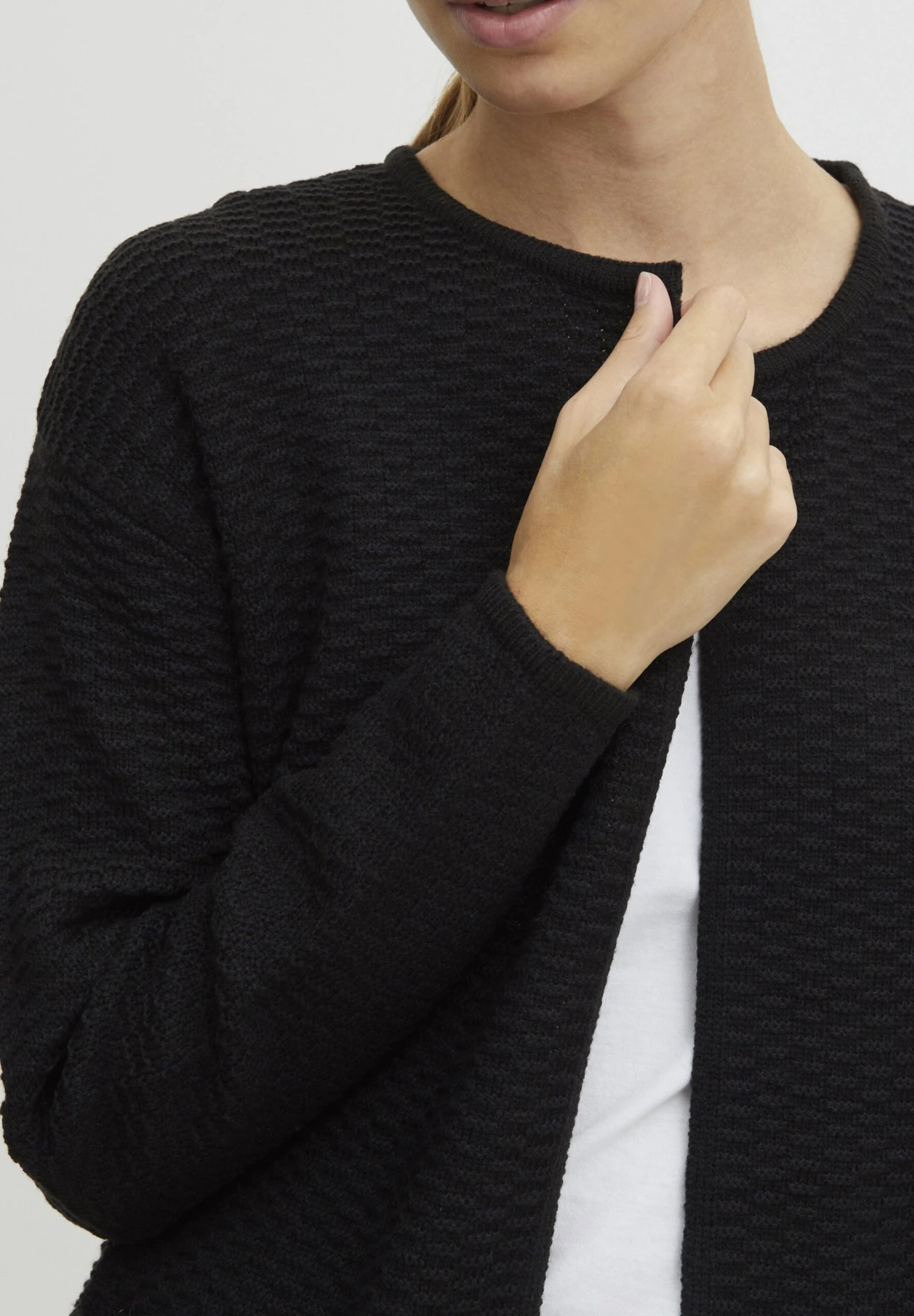 OXMO Oxmiline - Cardigan - Black 4 OXMO Oxmiline - Cardigan - Black - immagine 4