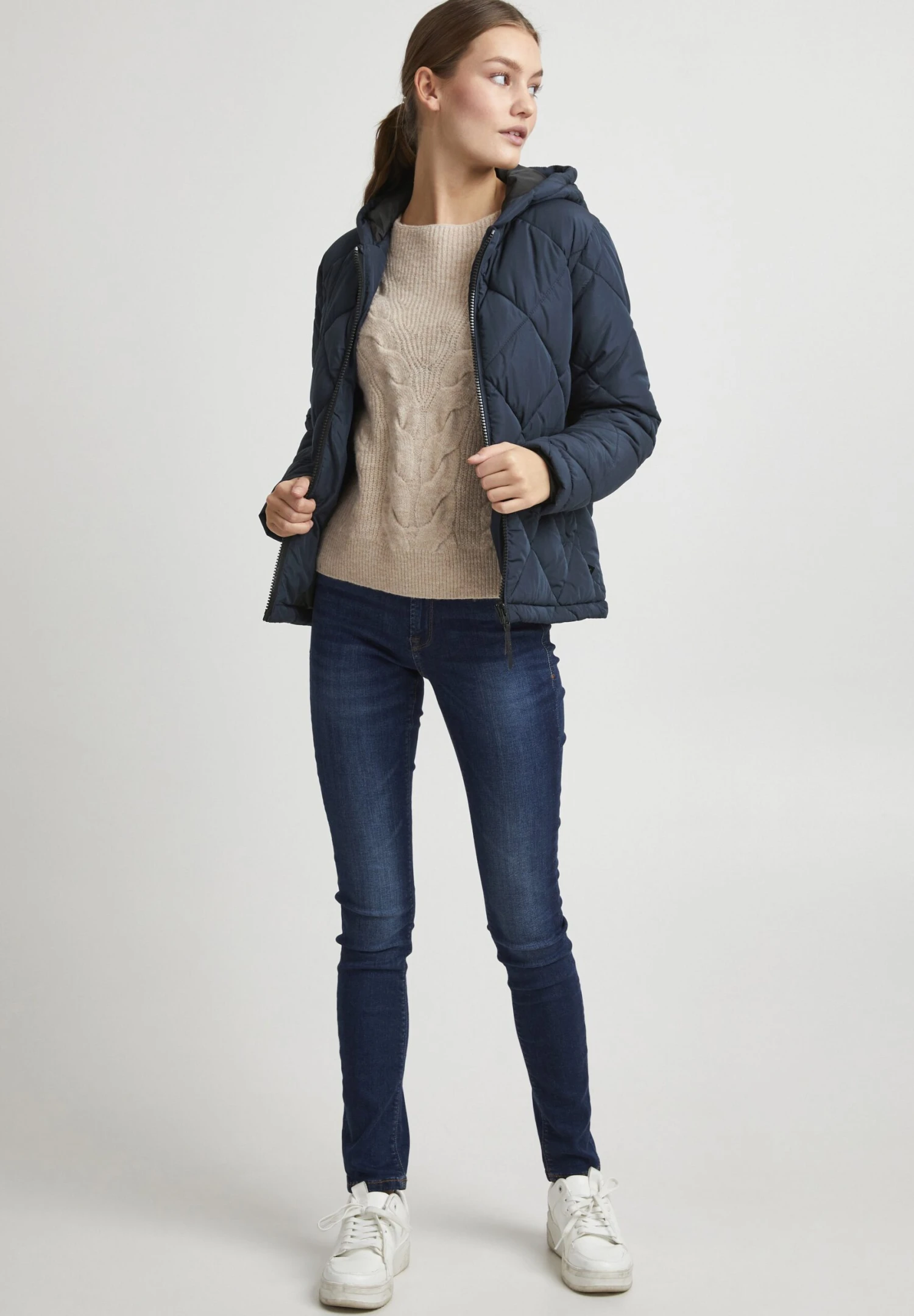 OXMO OxstacieGiacca Da Mezza StagioneTotal Eclipse Donna Giacche E Blazer 1OX21U01B-Q11 2 OXMO OxstacieGiacca Da Mezza StagioneTotal Eclipse Donna Giacche E Blazer 1OX21U01B-Q11 - immagine 2