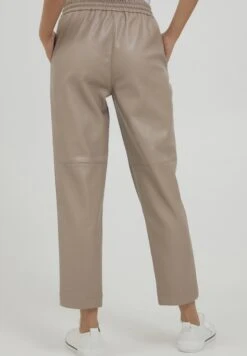 OXMO PauliaPantaloniCinder Donna Pantaloni 1OX21A00V-J11 -Zalando outlet 1ea0b4df337d4e17ae7da05a8c3a1f51