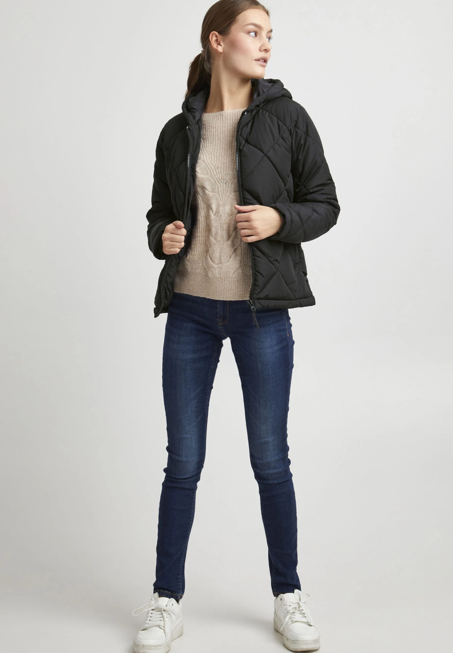 OXMO OxstacieGiacca Da Mezza StagioneBlack Donna Giacche E Blazer 1OX21U01B-Q12 2 OXMO OxstacieGiacca Da Mezza StagioneBlack Donna Giacche E Blazer 1OX21U01B-Q12 - immagine 2