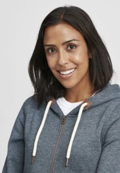 OXMO OxvickyFelpa Con ZipIns Bl Mel Donna Felpe 1OX21J009-K11 -Zalando outlet 4e2138d8789844a4bbe078a0c7ad7f42