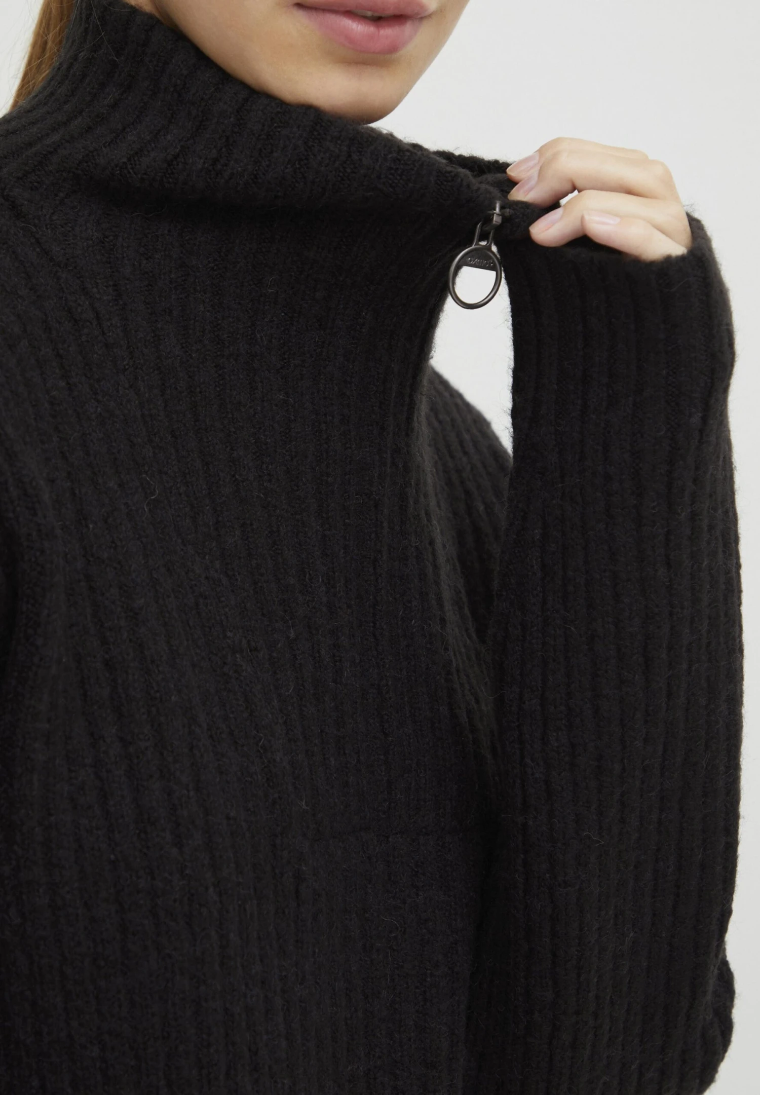 OXMO OxsalineMaglioneBlack Donna Maglieria 1OX21I02M-Q12 4 OXMO OxsalineMaglioneBlack Donna Maglieria 1OX21I02M-Q12 - immagine 4