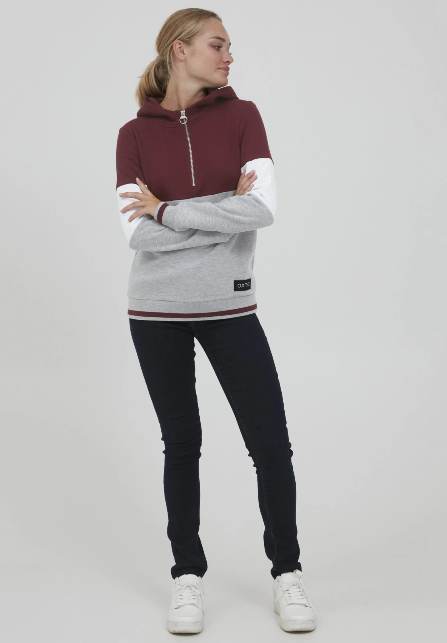 OXMO OxomaraFelpa Con CappuccioWine Red Donna Felpe 1OX21J00K-G11 2 OXMO OxomaraFelpa Con CappuccioWine Red Donna Felpe 1OX21J00K-G11 - immagine 2