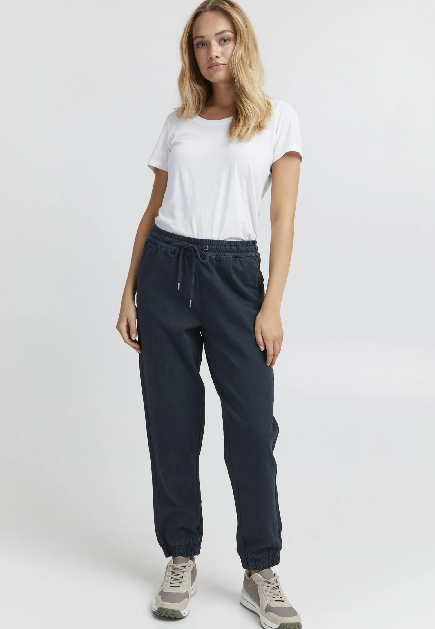 OXMO Oxtallualah - Pantaloni Sportivi - Total Eclipse 2 OXMO Oxtallualah - Pantaloni Sportivi - Total Eclipse - immagine 2