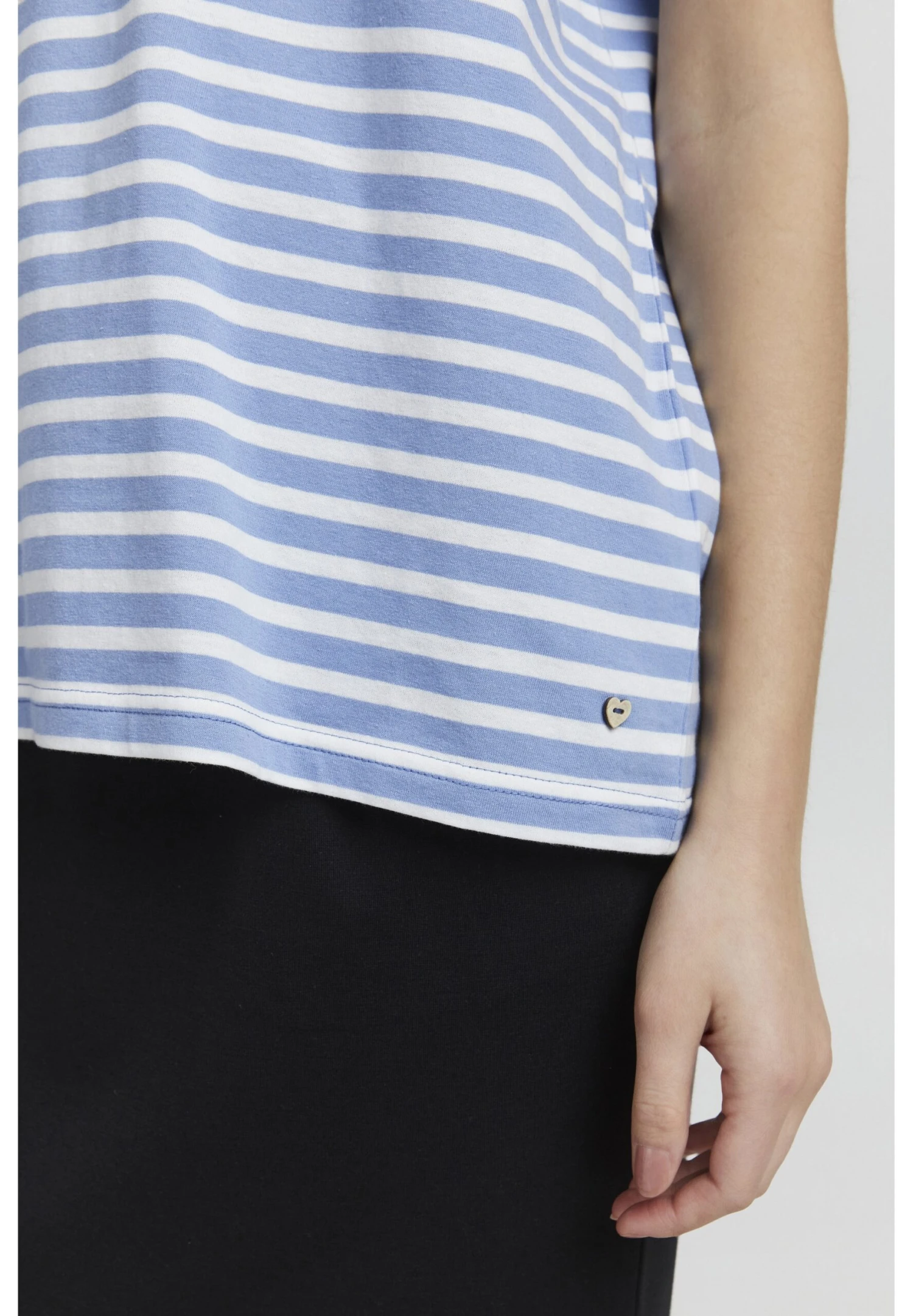 OXMO OxsteffiT-Shirt Con StampaBel Air Blue Donna T-shirt E Top 1OX21D018-K12 5 OXMO OxsteffiT-Shirt Con StampaBel Air Blue Donna T-shirt E Top 1OX21D018-K12 - immagine 5