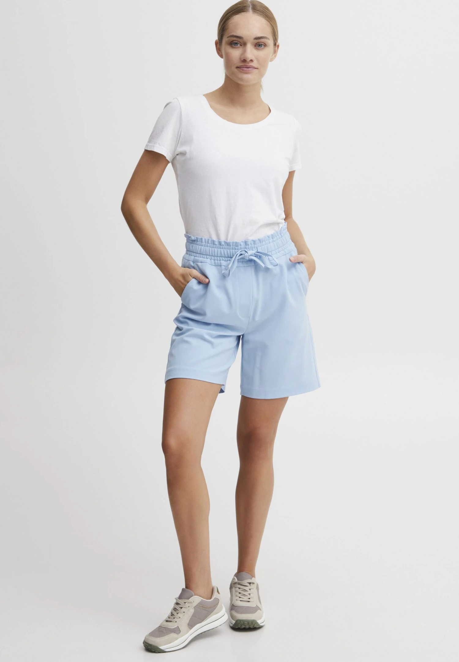 OXMO Daniella Sh- Shorts - Blue Bell 2 OXMO Daniella Sh- Shorts - Blue Bell - immagine 2