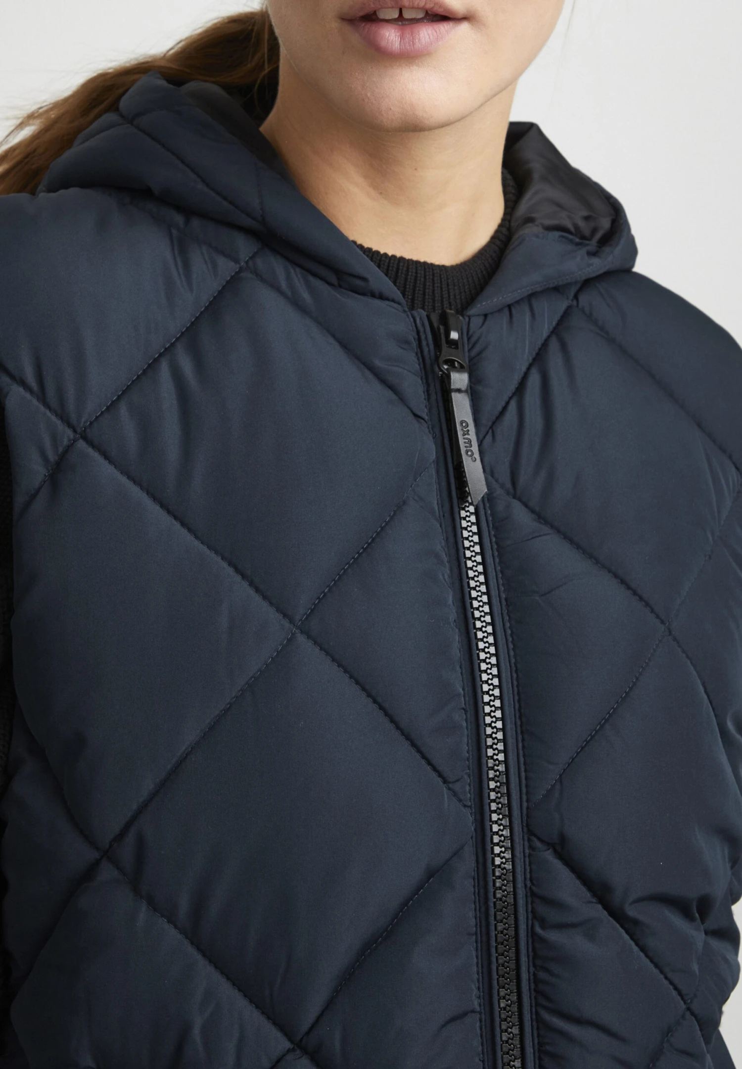 OXMO OxstanaSmanicatoTotal Eclipse Donna Giacche E Blazer 1OX21G011-K11 4 OXMO OxstanaSmanicatoTotal Eclipse Donna Giacche E Blazer 1OX21G011-K11 - immagine 4