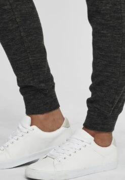 OXMO OxbenitaPantaloni SportiviDark Grey Melange Donna Pantaloni 1OX21A000-C11 -Zalando outlet 80aa3abf388e4df4834fab3f19299366