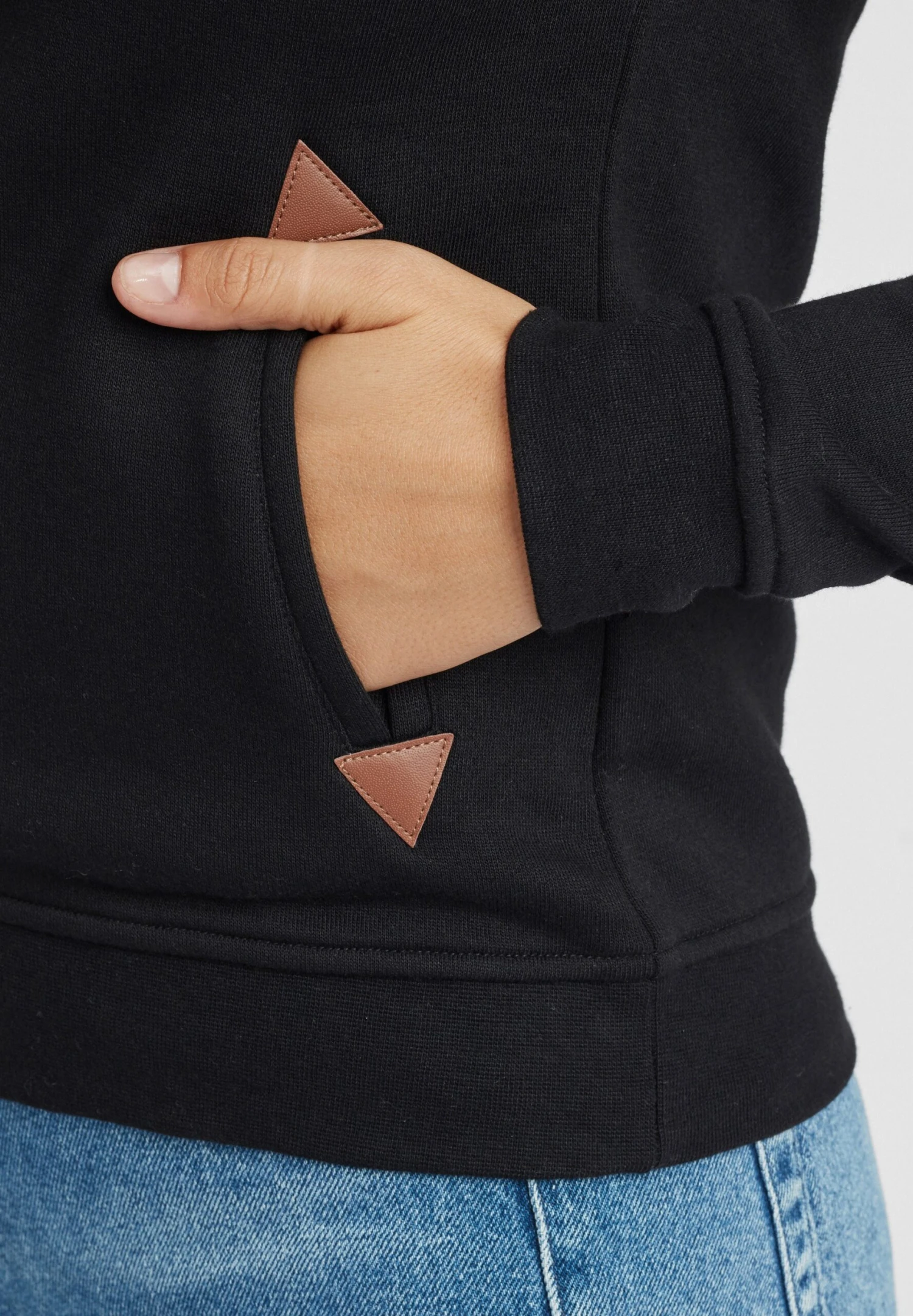 OXMO OxvickyFelpa Con ZipBlack Donna Felpe 1OX21J00E-Q11 5 OXMO OxvickyFelpa Con ZipBlack Donna Felpe 1OX21J00E-Q11 - immagine 5