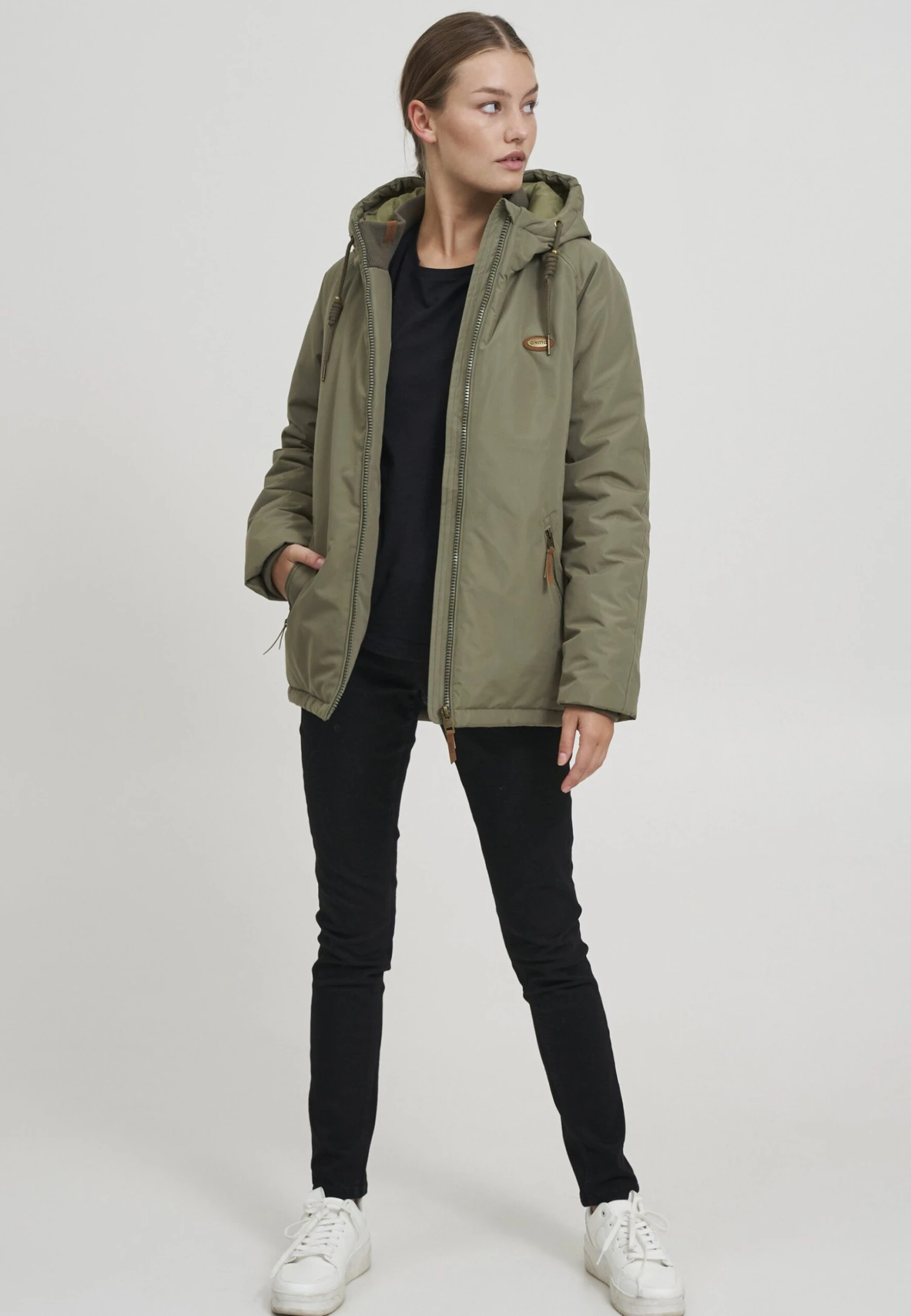 OXMO OxteklaGiacca Da Mezza StagioneDusty Olive Donna Felpe 1OX21G00V-C11 2 OXMO OxteklaGiacca Da Mezza StagioneDusty Olive Donna Felpe 1OX21G00V-C11 - immagine 2