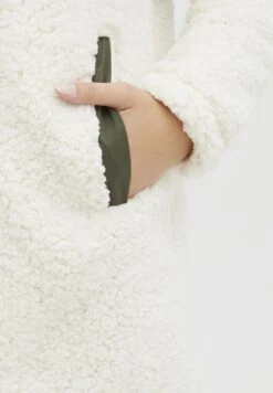 OXMO OxelineCappotto CortoCloud Dancer Donna Cappotti 1OX21U01K-A11 -Zalando outlet 8b12b717032f46e2b46e88850c78f133