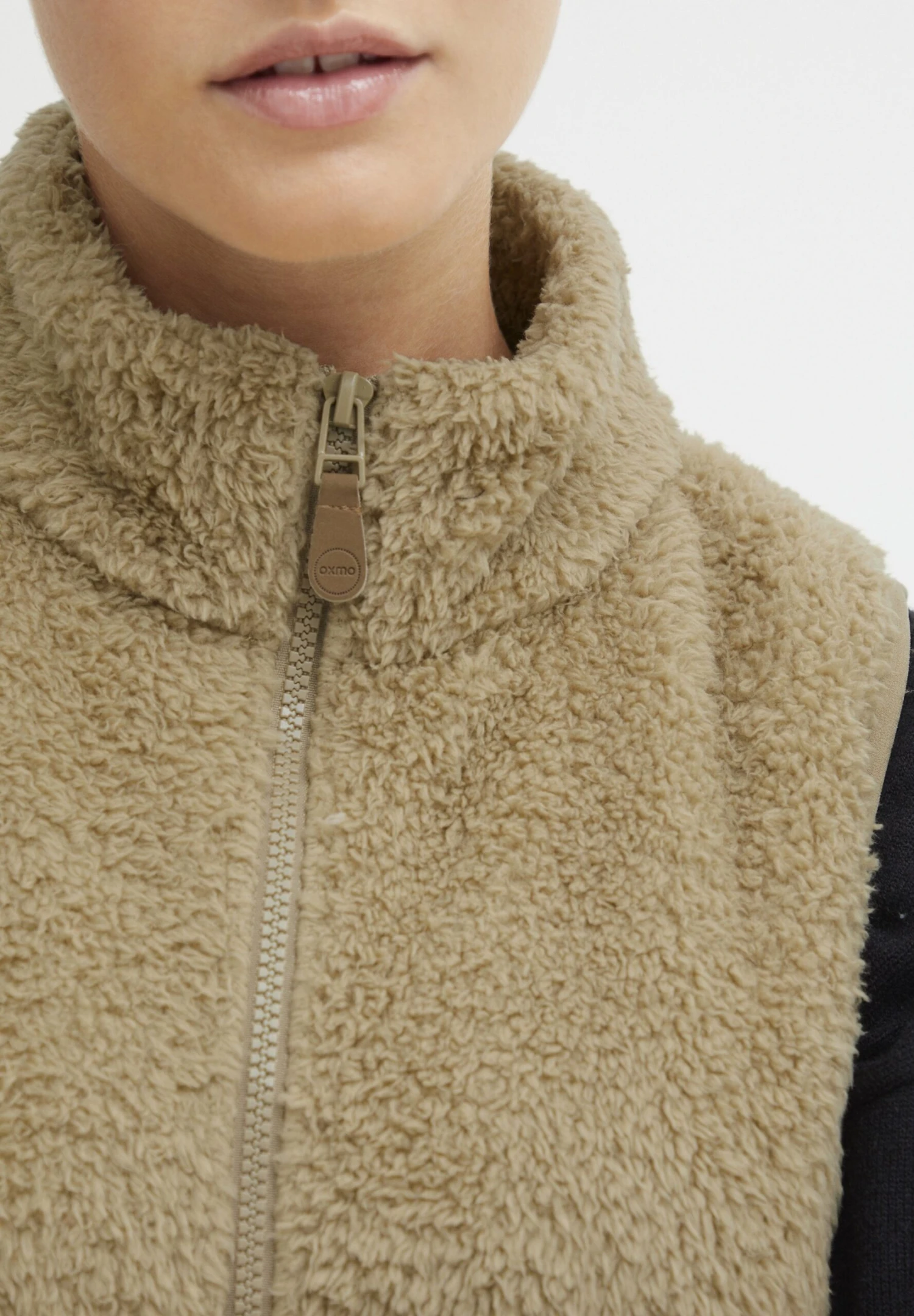 OXMO OxtheriSmanicatoSand Donna Giacche E Blazer 1OX21U001-B11 4 OXMO OxtheriSmanicatoSand Donna Giacche E Blazer 1OX21U001-B11 - immagine 4