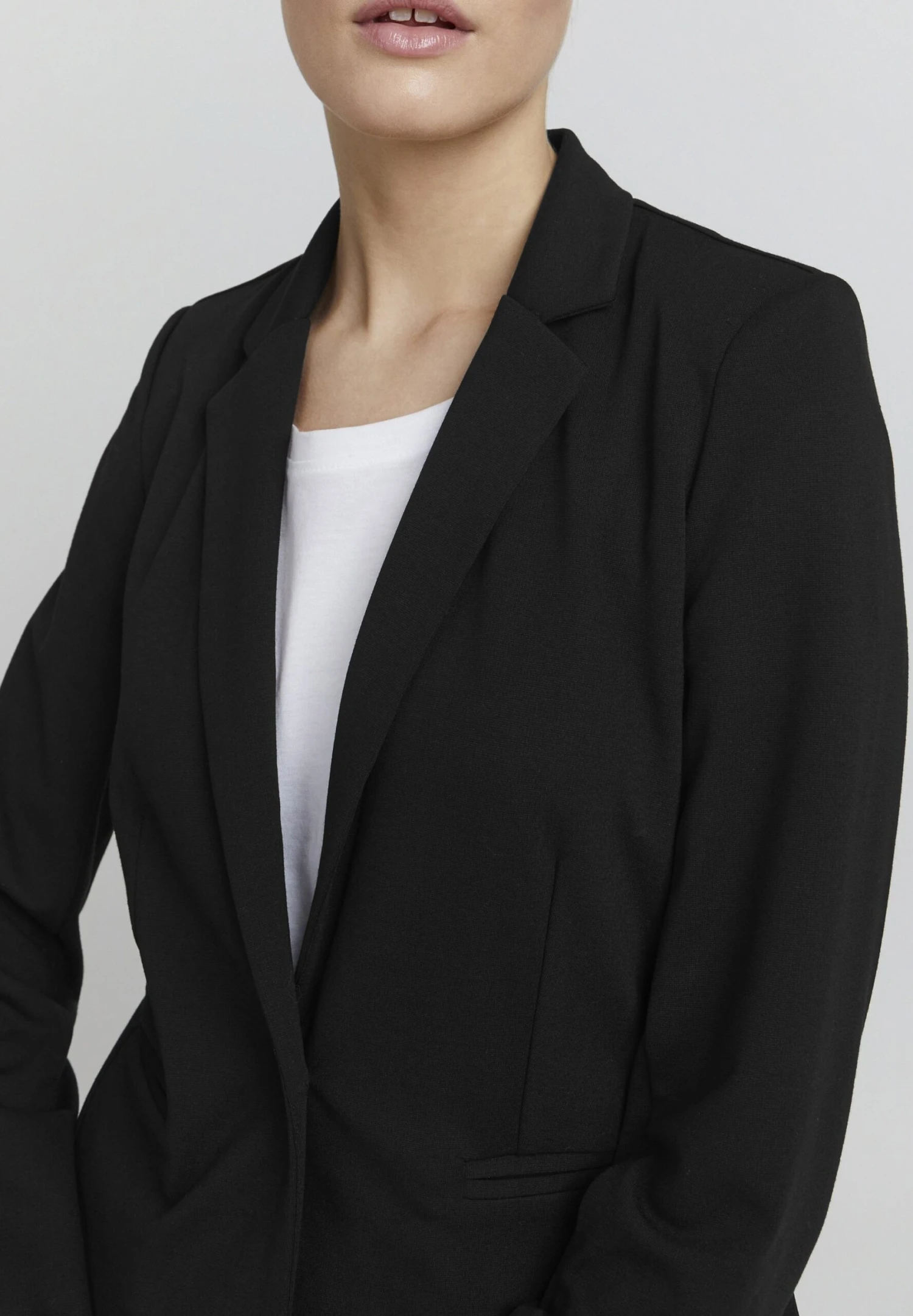 OXMO Aenne - Blazer - Black 4 OXMO Aenne - Blazer - Black - immagine 4