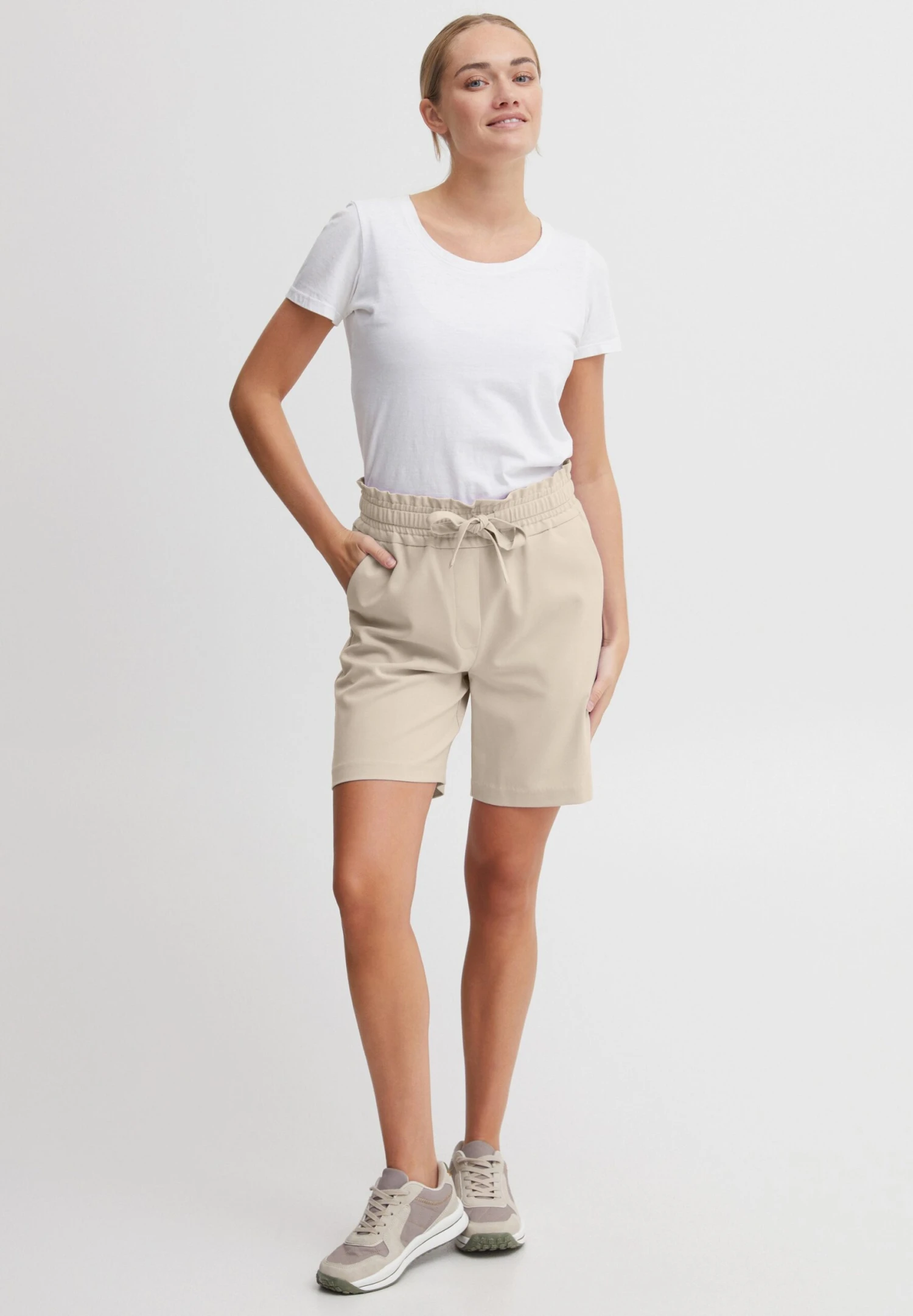 OXMO Daniella Sh- Shorts - Cement 2 OXMO Daniella Sh- Shorts - Cement - immagine 2
