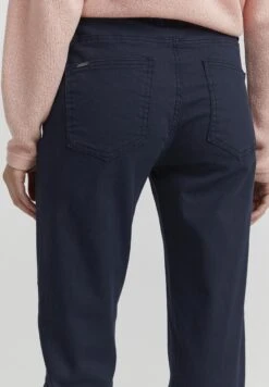 OXMO OxpeetjePantaloniTotal Eclipse Donna Pantaloni 1OX21A00Q-K11 -Zalando outlet 9c554e1a523e49139dafbdb122392cf7