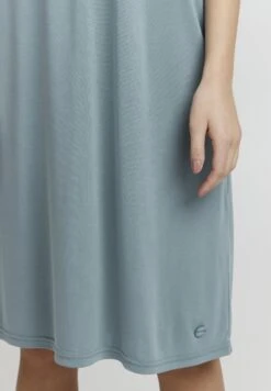 OXMO BrinjaVestito Di MaglinaSmoke Blue Donna Vestiti 1OX21C00W-K11 -Zalando outlet a32204822a9d4692a7ee3ecccdd15777