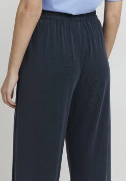 OXMO PantaloniTotal Eclipse Donna Pantaloni 1OX21A00O-K11 -Zalando outlet c4249f637da3402a9ea31be2726efbe1