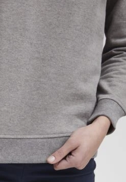 OXMO OxcoleenFelpaMedium Grey Melange Donna Felpe 1OX21J01O-C11 -Zalando outlet e30fc8f5a9df4a698ac03654310ccf8c