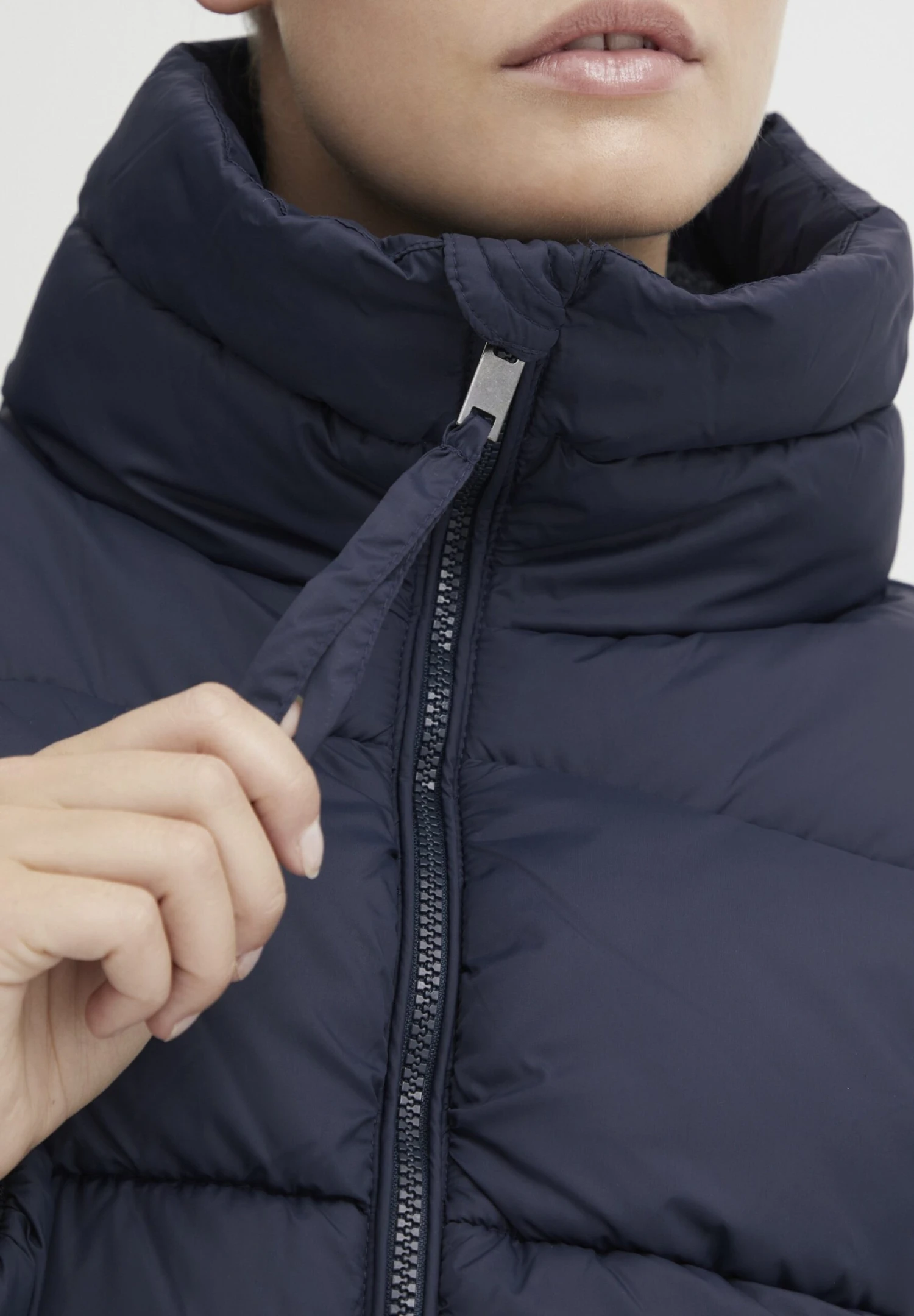 OXMO Oxbodila Giacca InvernaleTotal Eclipse Donna Giacche E Blazer 1OX21U01P-K11 4 OXMO Oxbodila Giacca InvernaleTotal Eclipse Donna Giacche E Blazer 1OX21U01P-K11 - immagine 4