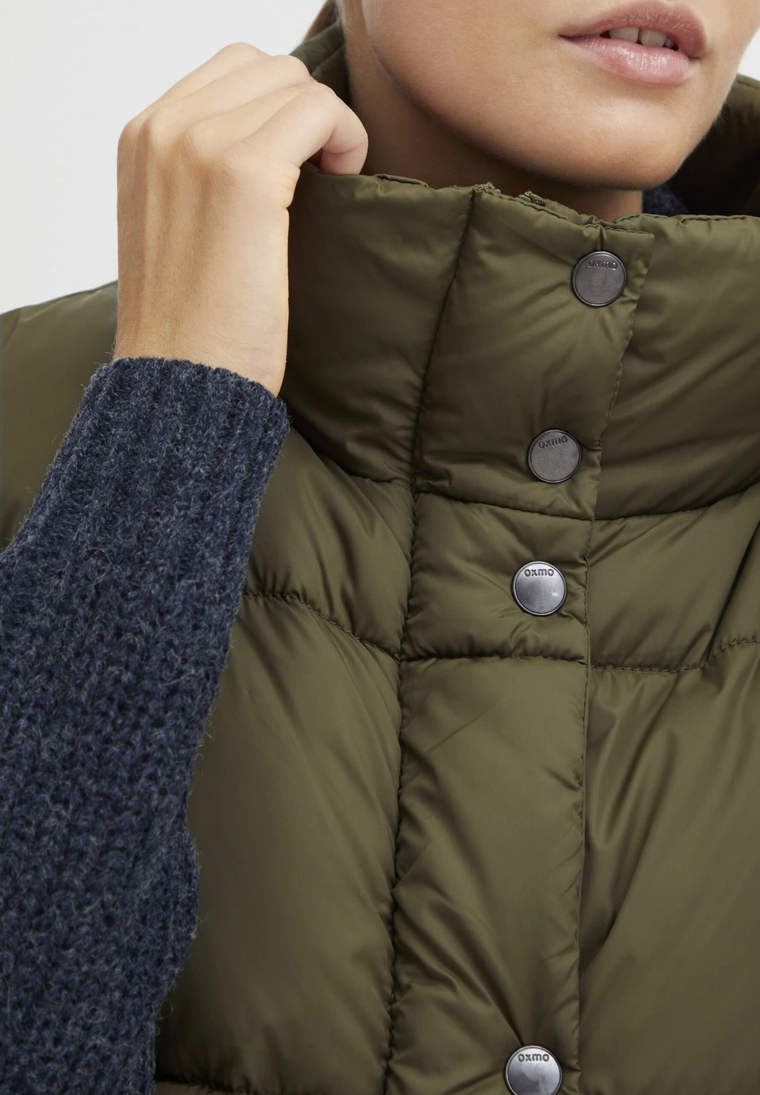 OXMO OxbodaniSmanicatoOlive Night Donna Giacche E Blazer 1OX21U01O-C11 4 OXMO OxbodaniSmanicatoOlive Night Donna Giacche E Blazer 1OX21U01O-C11 - immagine 4
